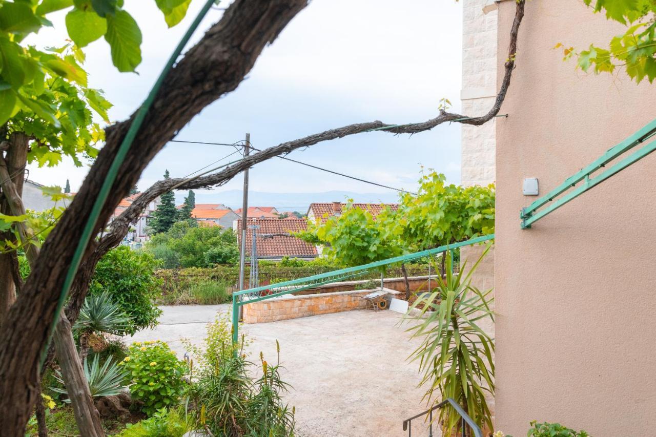 Bepa Apartamento Supetar Exterior foto