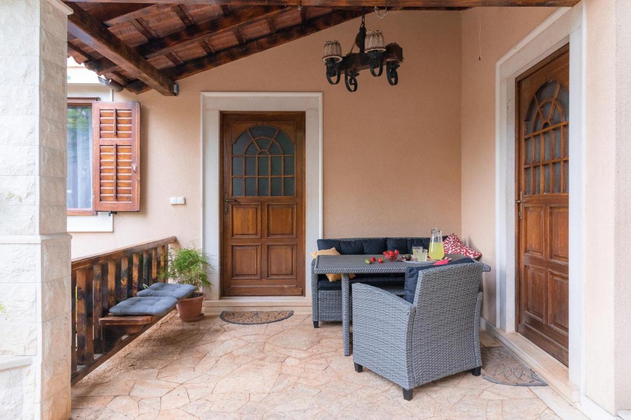 Bepa Apartamento Supetar Exterior foto