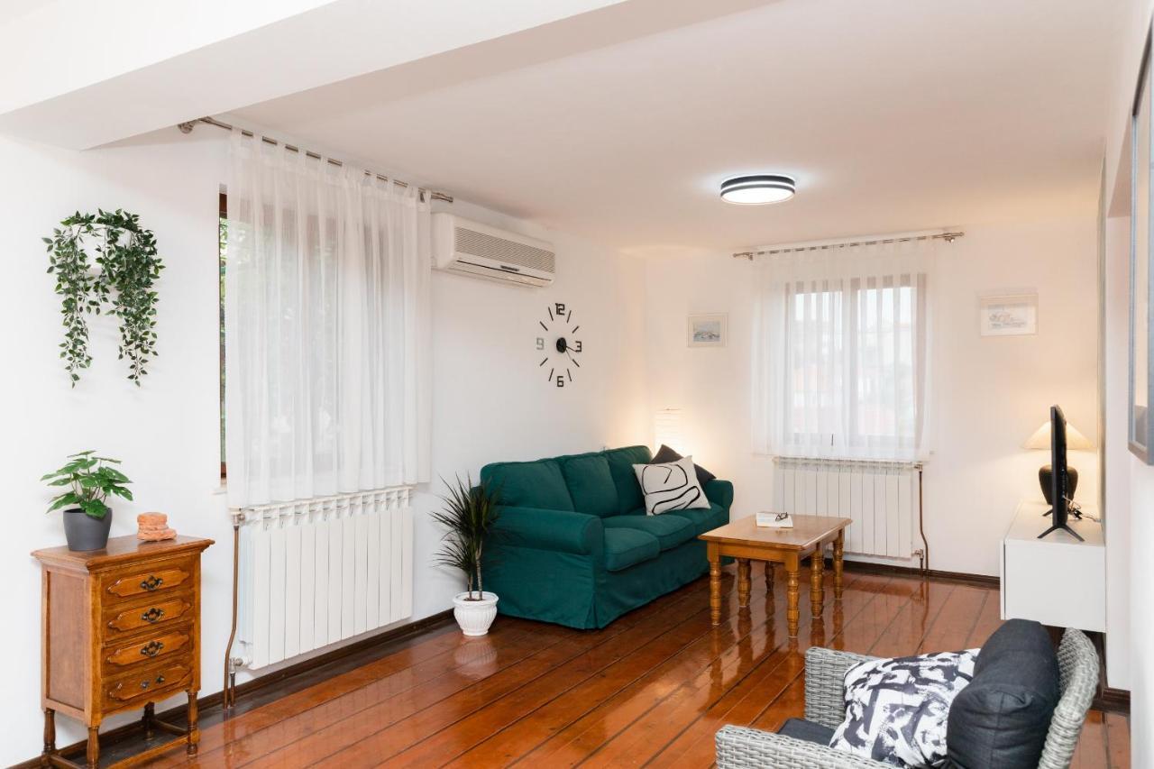 Bepa Apartamento Supetar Exterior foto